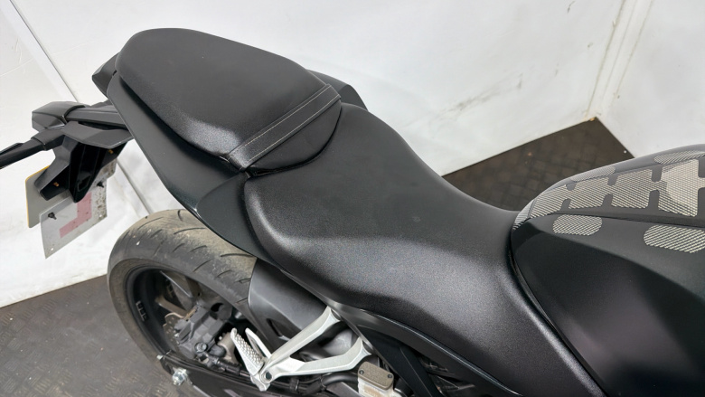 (23MY) Honda CB125R